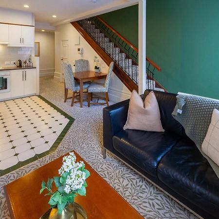 Beauty In The Cbd - 1Bed Free Parking Pool Appartement Christchurch Buitenkant foto