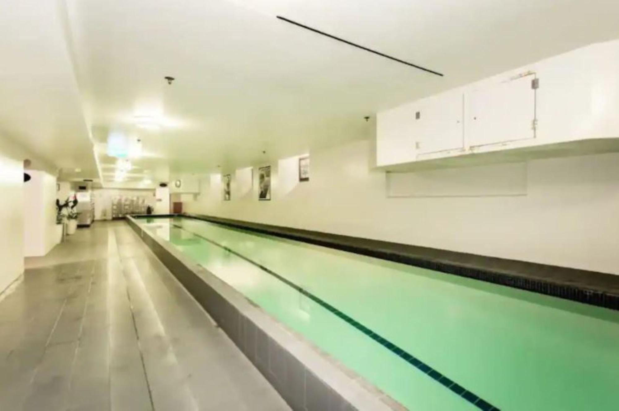 Beauty In The Cbd - 1Bed Free Parking Pool Appartement Christchurch Buitenkant foto