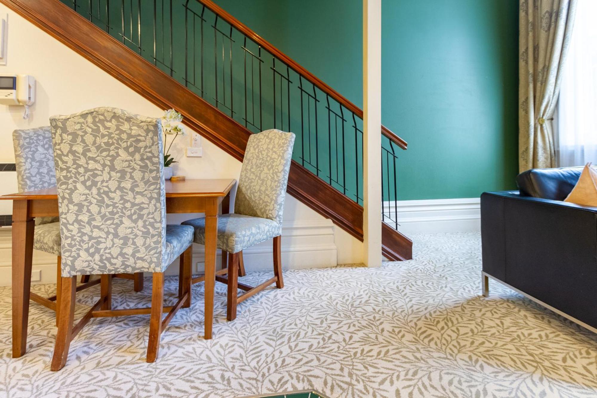 Beauty In The Cbd - 1Bed Free Parking Pool Appartement Christchurch Buitenkant foto