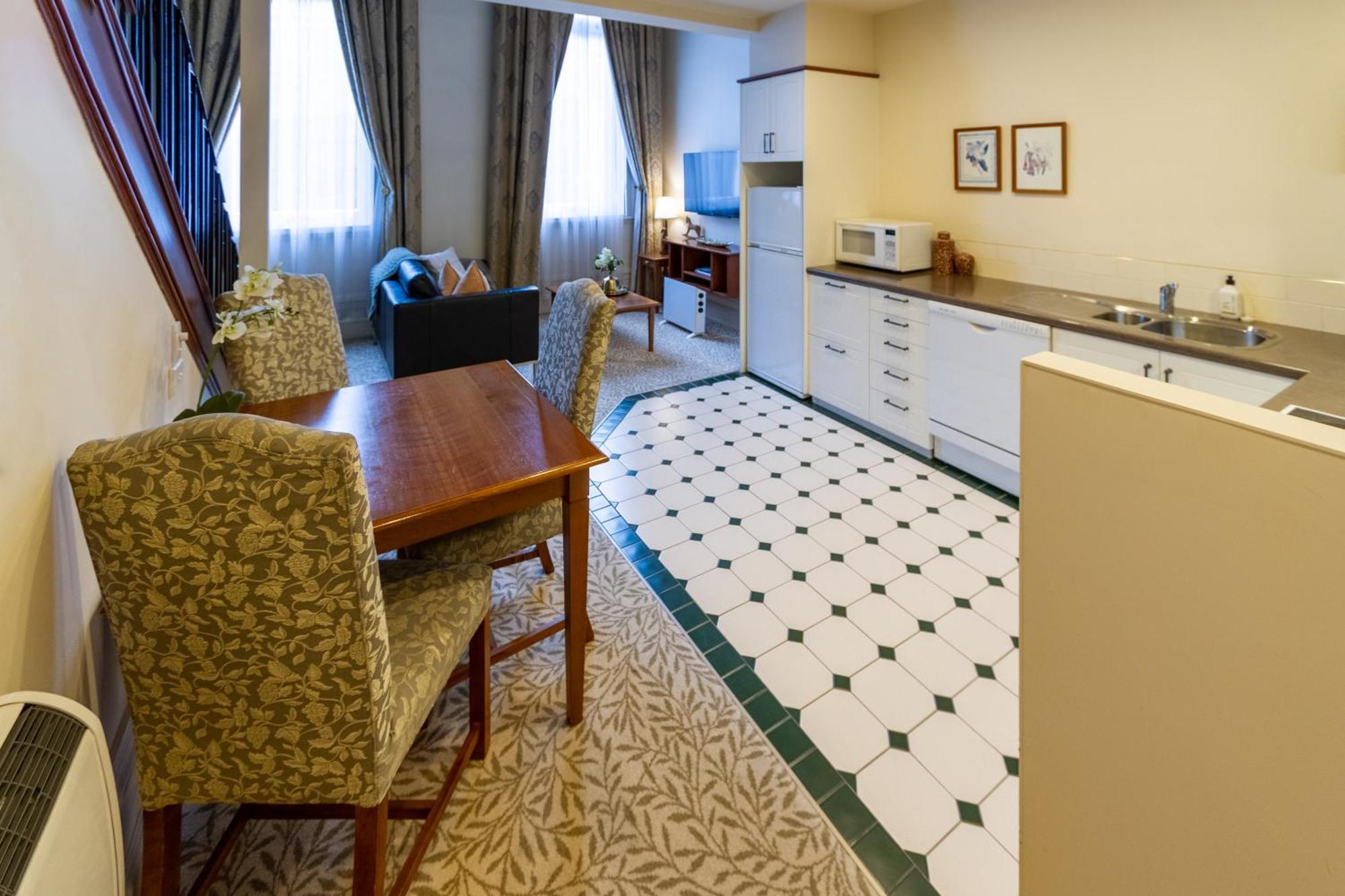 Beauty In The Cbd - 1Bed Free Parking Pool Appartement Christchurch Buitenkant foto